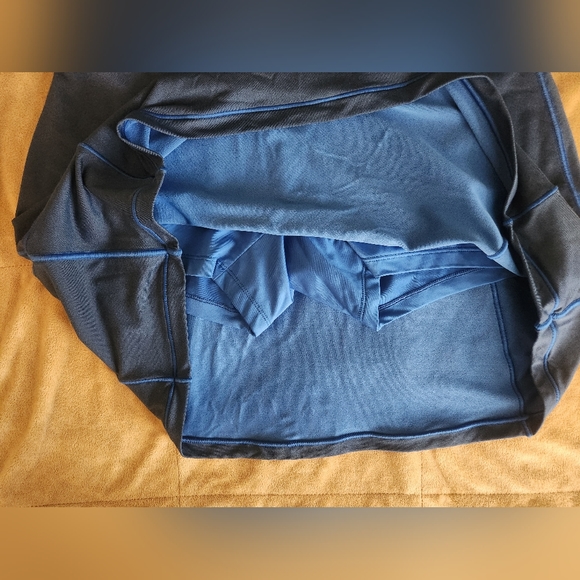 Peter Millar Golf Skort Small - Picture 2 of 4